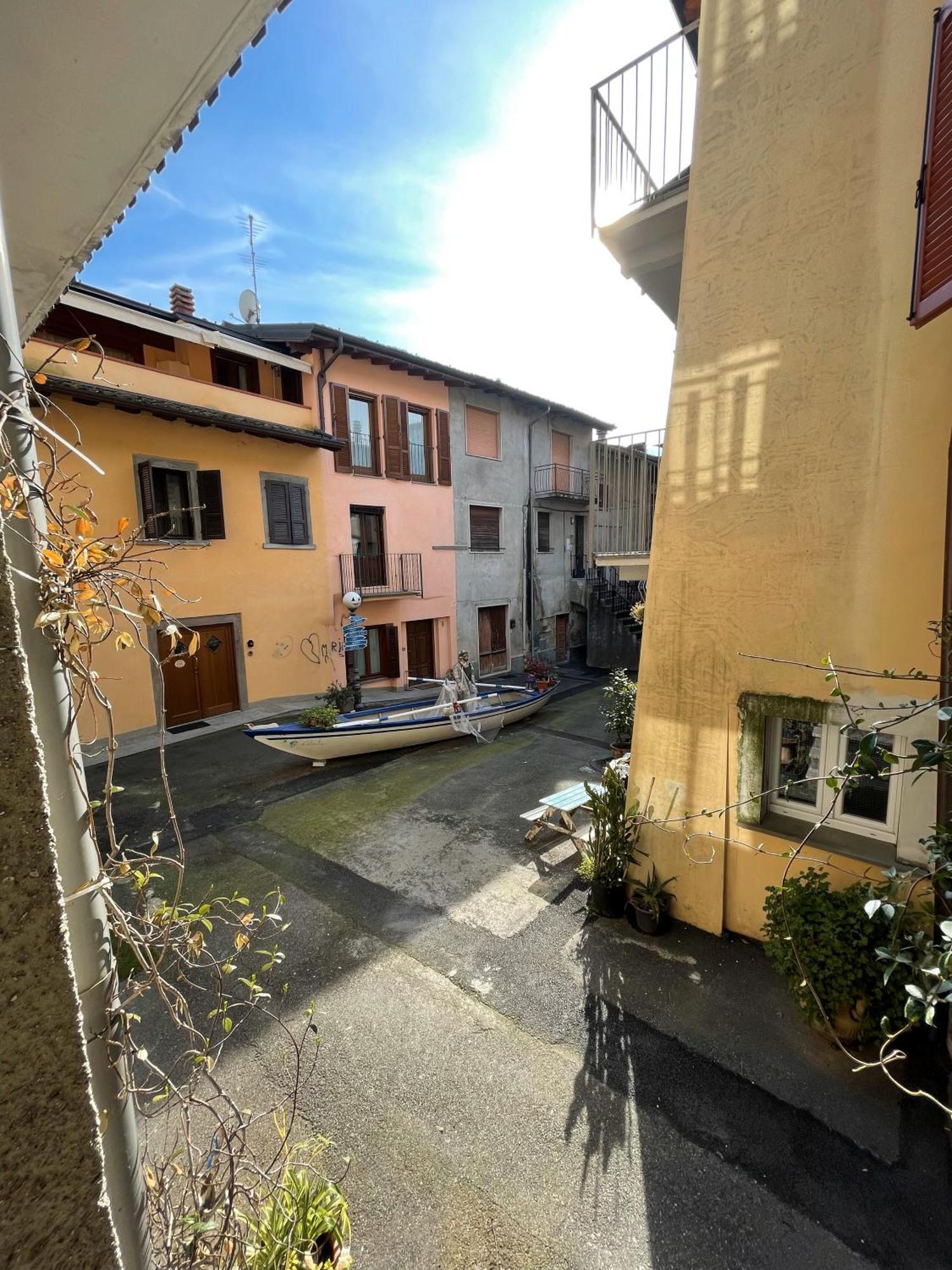 Casa Berlai, Bilocale Sul Lago Villa Pisogne Buitenkant foto